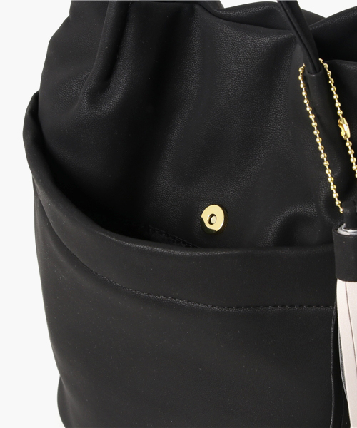 WEGO（ウィゴー）の「WEGO/MIXカラータッセルショルダーバッグ（ショルダーバッグ・レディース・キャメル/ピンク/サックスブルー/ブラック・FREE）」の8枚目の写真