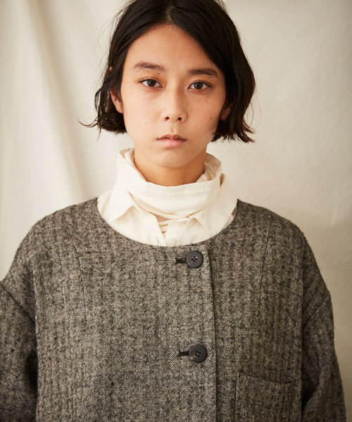 IKKUNA(イクナ)の「potter's coat(その他アウター・レディース・ベージュ系その他/ブラウン系その他/ブラック系その他・1)」の2枚目の写真