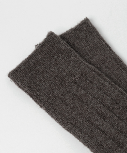 SLY(スライ)の「WARMY RIB SOCKS(ソックス/靴下・レディース・ワインレッド/ブラック/ダークグレー/イエロー系その他・FREE)」の5枚目の写真