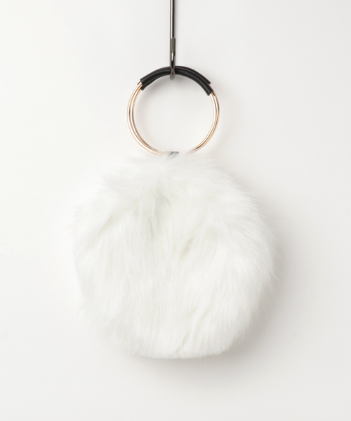 KOBE LETTUCE（コウベレタス）の「この秋冬コーデの主役級アイテムに☆！ふわふわエコファーラウンドリングバッグ/レディース鞄[B1092]（ハンドバッグ・レディース・オフホワイト/ブラック/ブルー系その他/ブラウン系その他/ブラック系その他・FREE）」の10枚目の写真