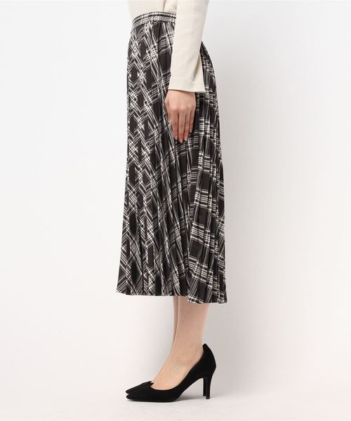 AMERICAN HOLIC(アメリカンホリック)の「チェックプリーツロングスカート(スカート・レディース・ブラック/グレー/グリーン系その他/ネイビー/グリーン/ダークネイビー/レッド/イエロー/チャコールグレー/ライトグレー/ダークグレー・FREE)」の12枚目の写真