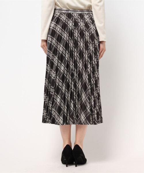 AMERICAN HOLIC(アメリカンホリック)の「チェックプリーツロングスカート(スカート・レディース・ブラック/グレー/グリーン系その他/ネイビー/グリーン/ダークネイビー/レッド/イエロー/チャコールグレー/ライトグレー/ダークグレー・FREE)」の16枚目の写真