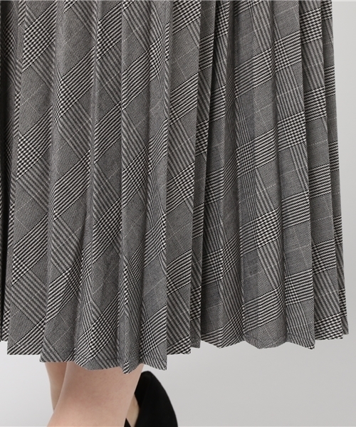 AMERICAN HOLIC(アメリカンホリック)の「チェックプリーツロングスカート(スカート・レディース・ブラック/グレー/グリーン系その他/ネイビー/グリーン/ダークネイビー/レッド/イエロー/チャコールグレー/ライトグレー/ダークグレー・FREE)」の15枚目の写真