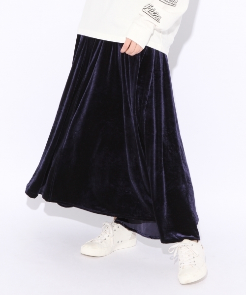 niko and...（ニコアンド）の「ベロアロングスカート（スカート・レディース・ネイビー/マスタード/スモーク・3/4）」の2枚目の写真