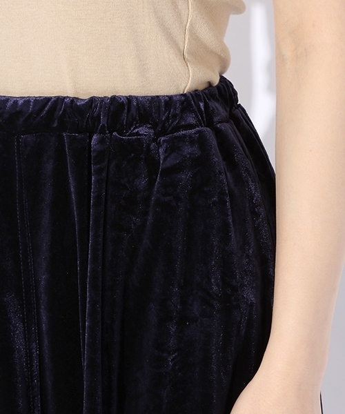 niko and...（ニコアンド）の「ベロアロングスカート（スカート・レディース・ネイビー/マスタード/スモーク・3/4）」の17枚目の写真