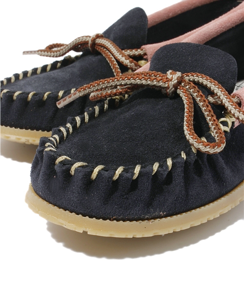 BEAMS BOY（ビームスボーイ）の「AMIMOC / 2トーンモカシン ネイビー 13SS（モカシン/デッキシューズ・レディース・ネイビー・W5/W6/W7）」の6枚目の写真