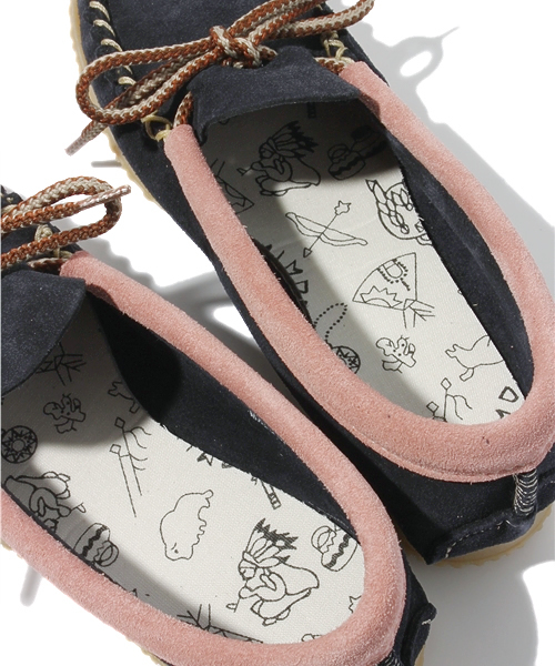 BEAMS BOY（ビームスボーイ）の「AMIMOC / 2トーンモカシン ネイビー 13SS（モカシン/デッキシューズ・レディース・ネイビー・W5/W6/W7）」の8枚目の写真