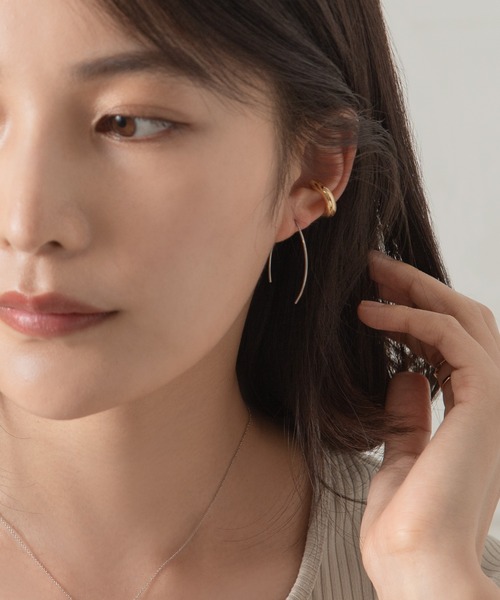 TONE SELECT GOODS(トーンセレクトグッズ)の「【vie】ステンレスピアス(ピアス(両耳用)・レディース・イエロー/シルバー・FREE)」の5枚目の写真