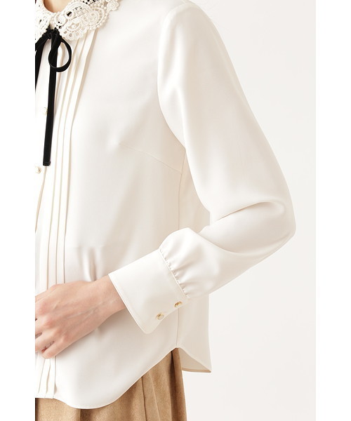 JILL STUART(ジルスチュアート)の「◆マドレーヌ襟付きブラウス(シャツ/ブラウス・レディース・ホワイト/ネイビー/ブルー・SMALL/MEDIUM)」の6枚目の写真