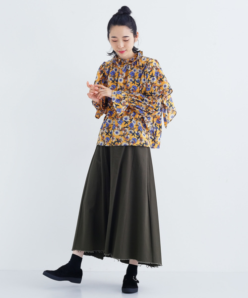 MERLOT（メルロー）の「フラワー柄フリルネックブラウス3007（シャツ/ブラウス・レディース・ブラック/ネイビー/イエロー・FREE）」の11枚目の写真