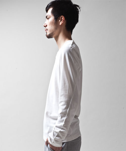 NANO universe(ナノユニバース)の「wjk/ Plain U-Neck Tee L/S(Tシャツ/カットソー・メンズ・ホワイト/ブラック/カーキ/ネイビー/ライトピンク/グレー・SMALL/MEDIUM/LARGE)」の13枚目の写真