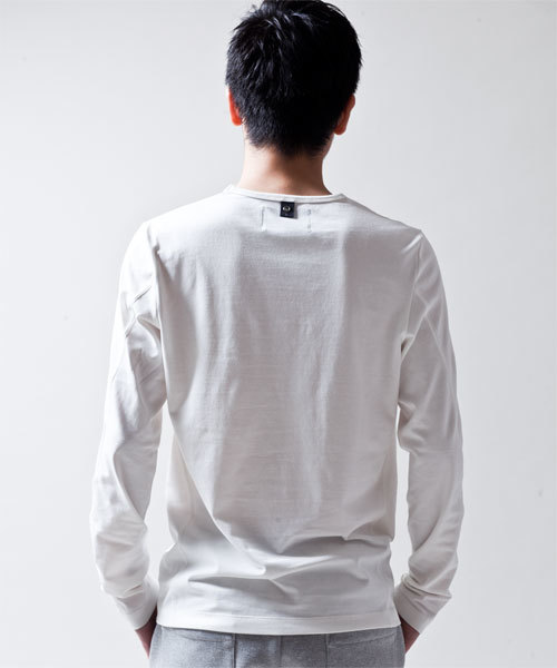 NANO universe(ナノユニバース)の「wjk/ Plain U-Neck Tee L/S(Tシャツ/カットソー・メンズ・ホワイト/ブラック/カーキ/ネイビー/ライトピンク/グレー・SMALL/MEDIUM/LARGE)」の14枚目の写真