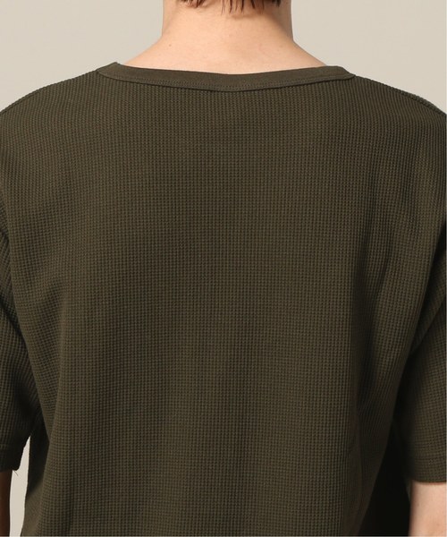 417 EDIFICE(フォーワンセブンエディフィス)の「コウキンワッフルスソラウンド ショートスリーブTEE(Tシャツ/カットソー・メンズ・カーキ/ホワイト/チャコールグレー/ブラック/ベージュ・LARGE/MEDIUM/SMALL)」の16枚目の写真