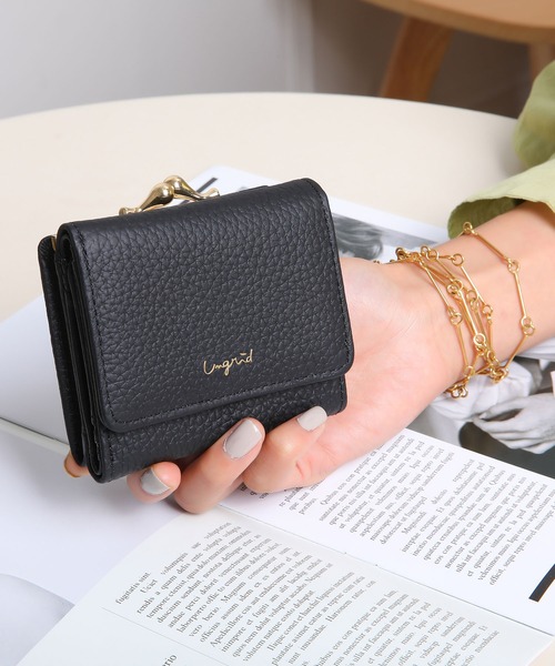 Ungrid（アングリッド）の「【Ungrid/アングリッド】　【牛革】　牛革ガマ口ミニ財布（財布・レディース・ブラック/ダークブラウン/パープル/グレー/カーキ/ピンク/イエロー/アイボリー/ベージュ系その他/ブルー系その他/ネイビー/ワイン/キャメル/オリーブ/ゴールド/レッド/グレイッシュベージュ・FREE）」の2枚目の写真