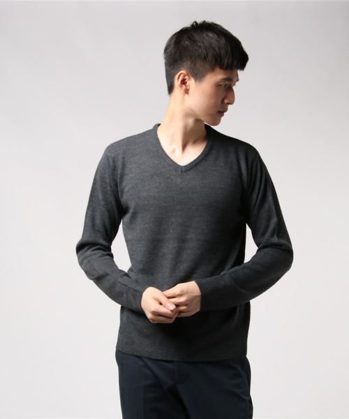 THISIS（ディスイズ）の「Vネックセーター（ニット/セーター・メンズ・ホワイト/ブラック/チャコール/ブラウン/マスタード/ブルー/ネイビー/ワインレッド/グレー×ホワイト/ブラック系その他/ロイヤルブルー・MEDIUM/LARGE/X-LARGE）」の16枚目の写真