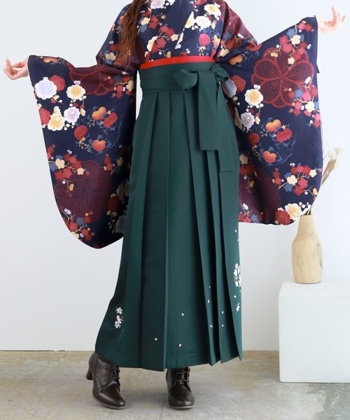 KYOETSU（キョウエツ）の「レディース刺繍入り袴（着物・レディース・グリーン系その他3/グリーン系その他4/レッド系その他3/オレンジ系その他/レッド系その他2/ピンク系その他3/レッド系その他/ピンク系その他2/イエロー系その他/ピンク系その他/パープル系その他4/ブルー系その他/ブルー系その他2/ブルー系その他3/ブラック系その他/パープル系その他/ブラック系その他3/ブラック系その他2/パープル系その他2/パープル系その他3/ブルー系その他5/ブルー系その他4/グリーン系その他2/グリーン系その他/ブラウン系その他/ホワイト系その他/グリーン系その他5/ベージュ系その他/ピンク系その他4・S/M/L/LL）」の7枚目の写真