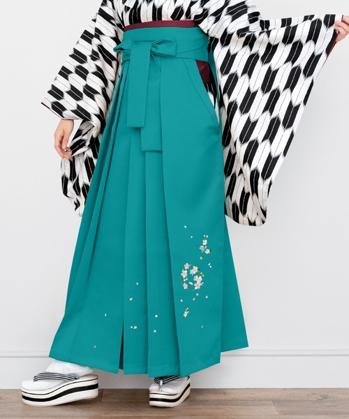 KYOETSU（キョウエツ）の「レディース刺繍入り袴（着物・レディース・グリーン系その他3/グリーン系その他4/レッド系その他3/オレンジ系その他/レッド系その他2/ピンク系その他3/レッド系その他/ピンク系その他2/イエロー系その他/ピンク系その他/パープル系その他4/ブルー系その他/ブルー系その他2/ブルー系その他3/ブラック系その他/パープル系その他/ブラック系その他3/ブラック系その他2/パープル系その他2/パープル系その他3/ブルー系その他5/ブルー系その他4/グリーン系その他2/グリーン系その他/ブラウン系その他/ホワイト系その他/グリーン系その他5/ベージュ系その他/ピンク系その他4・S/M/L/LL）」の15枚目の写真