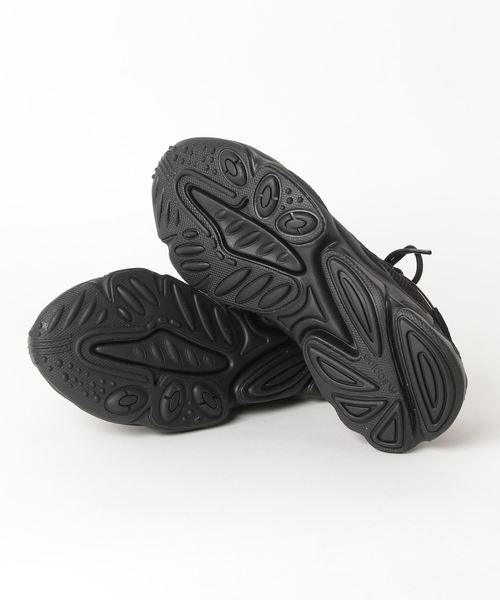 adidas Originals（アディダスオリジナルス）の「adidas Originals/アディダス オリジナルス OZWEEGO/オズウィーゴ（スニーカー・メンズ・ブラック・25.5cm/26cm/26.5cm/27cm/27.5cm/28cm）」の3枚目の写真