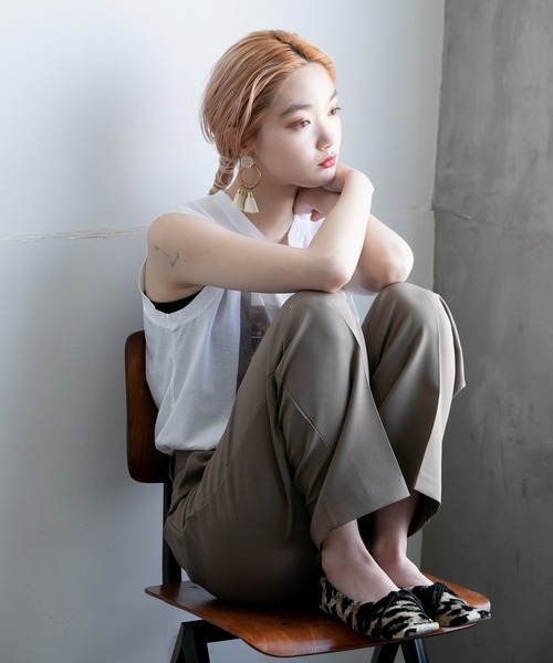 BOEMY（ボエミー）の「ヴィンテージ調 丸ビーズレザーミニタッセルピアス（ピアス（両耳用）・レディース・ブロンズ・FREE）」の3枚目の写真