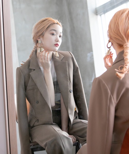 BOEMY（ボエミー）の「ヴィンテージ調 丸ビーズレザーミニタッセルピアス（ピアス（両耳用）・レディース・ブロンズ・FREE）」の5枚目の写真