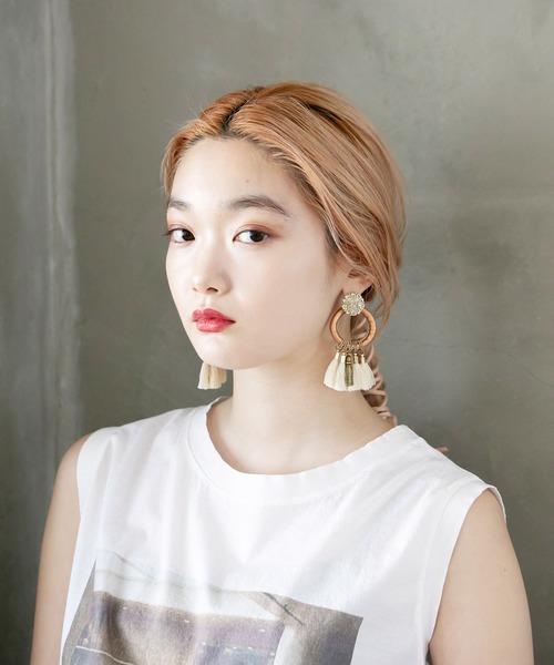 BOEMY（ボエミー）の「ヴィンテージ調 丸ビーズレザーミニタッセルピアス（ピアス（両耳用）・レディース・ブロンズ・FREE）」の10枚目の写真