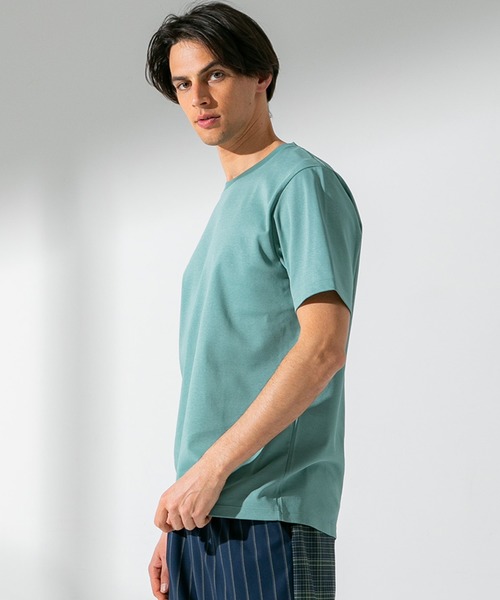 UNITED TOKYO（ユナイテッドトウキョウ）の「テクノラマスムースカットソー（Tシャツ/カットソー・メンズ・ブラック/ベージュ/オフホワイト/グリーン/ライトグリーン/ネイビー・1/2/4/3）」の17枚目の写真