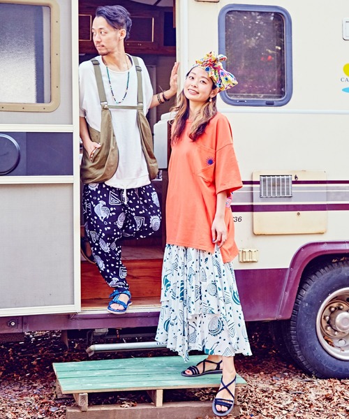 チャイハネ(チャイハネ)の「【チャイハネ】グラデーションロータス ガラスドロップピアス(ピアス(両耳用)・レディース・グリーン/ネイビー/オレンジ/パープル/ターコイズブルー/ホワイト/ダークグリーン/ブラック/ブルーグリーン・FREE)」の14枚目の写真