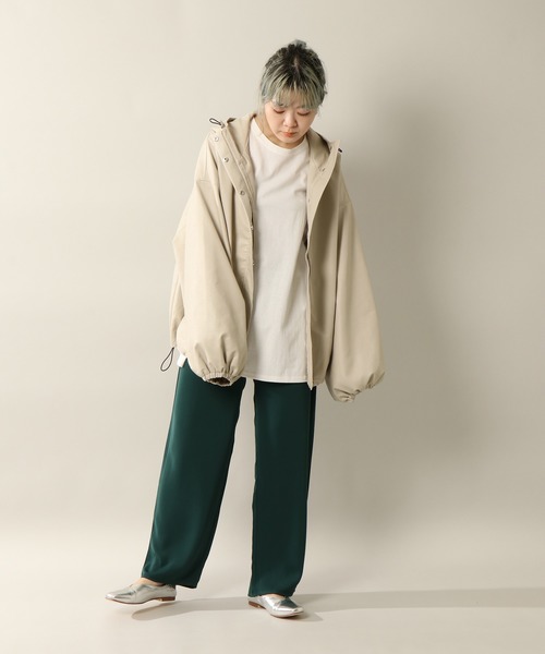 notch.（ノッチ）の「フェイクレザーボリューム袖マウンテンパーカー（ブルゾン・レディース・ベージュ/オフホワイト/ブラック/グリーン・M）」の8枚目の写真