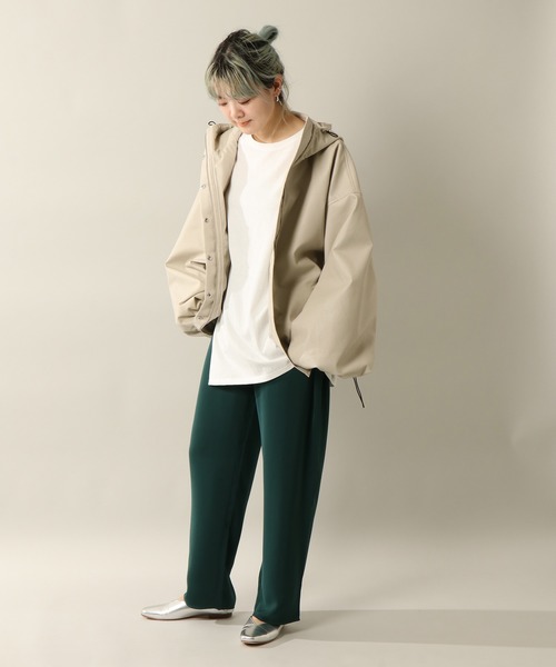 notch.（ノッチ）の「フェイクレザーボリューム袖マウンテンパーカー（ブルゾン・レディース・ベージュ/オフホワイト/ブラック/グリーン・M）」の9枚目の写真