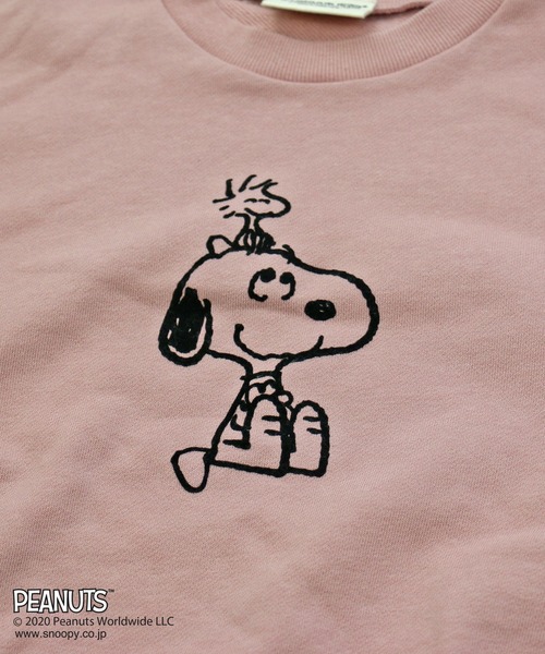 PEANUTS(ピーナッツ)の「SNOOPY/スヌーピー 裏毛フロッキープリントトレーナー(スウェット・キッズ・チャコールグレー/ベージュ/オフホワイト/カーキ/ロイヤルブルー/スモークピンク・90cm/110cm/100cm/120cm/130cm/140cm/150cm/160cm)」の17枚目の写真
