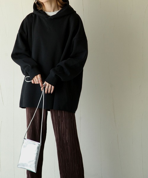 Chillfar（チルファー）の「裏起毛バックスリットプルオーバーパーカー（パーカー・レディース・ベージュ/ブラック/ホワイト/ブラウン/グリーン/ブルー・MEDIUM/LARGE）」の7枚目の写真