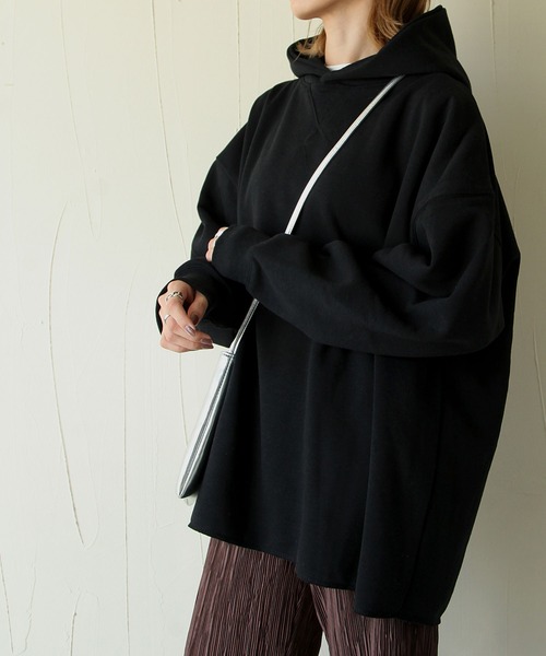 Chillfar（チルファー）の「裏起毛バックスリットプルオーバーパーカー（パーカー・レディース・ベージュ/ブラック/ホワイト/ブラウン/グリーン/ブルー・MEDIUM/LARGE）」の13枚目の写真