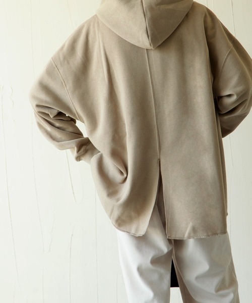 Chillfar（チルファー）の「裏起毛バックスリットプルオーバーパーカー（パーカー・レディース・ベージュ/ブラック/ホワイト/ブラウン/グリーン/ブルー・MEDIUM/LARGE）」の8枚目の写真