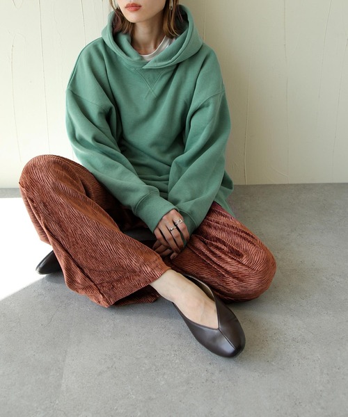 Chillfar（チルファー）の「裏起毛バックスリットプルオーバーパーカー（パーカー・レディース・ベージュ/ブラック/ホワイト/ブラウン/グリーン/ブルー・MEDIUM/LARGE）」の9枚目の写真