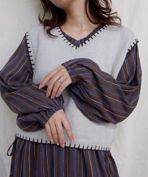 sakishimatokyo（サキシマトーキョー）の「【ZOZO限定】サキシマamp「ハンドステッチニットベスト」（ベスト・レディース・ベージュ/ブラウン/イエロー/ブルー・FREE）」の3枚目の写真