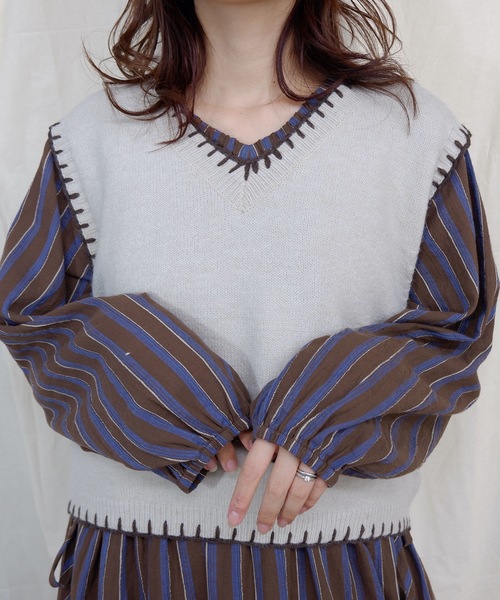 sakishimatokyo（サキシマトーキョー）の「【ZOZO限定】サキシマamp「ハンドステッチニットベスト」（ベスト・レディース・ベージュ/ブラウン/イエロー/ブルー・FREE）」の10枚目の写真