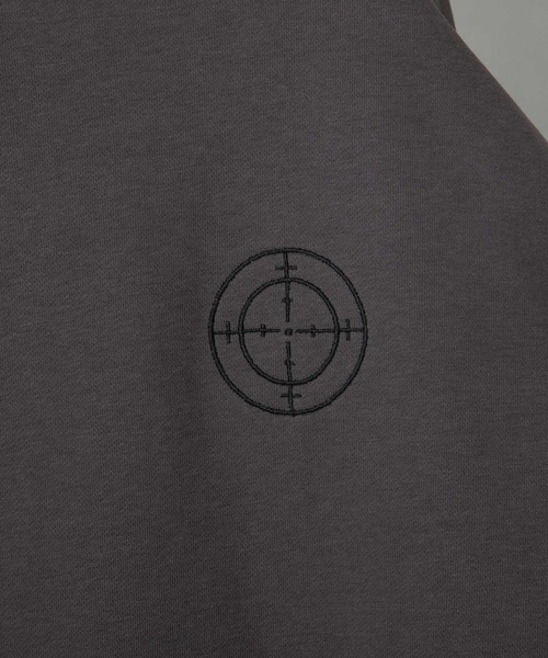 anown(アノン)の「Aim Bullet heavy cotton sweat/エイムバレットヘビーコットンスウェット【ファッションインフルエンサー がらし×anown 限定コラボ】(スウェット・メンズ・ブラック/チャコール・M/L)」の8枚目の写真
