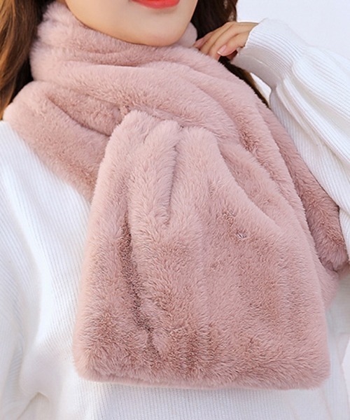 Fun & Daily（ファンアンドデイリー）の「F&D : クロスファーマフラー（マフラー・レディース・ブラック/ベージュ/ブラウン/グレー/ピンク/アイボリー・FREE）」の6枚目の写真