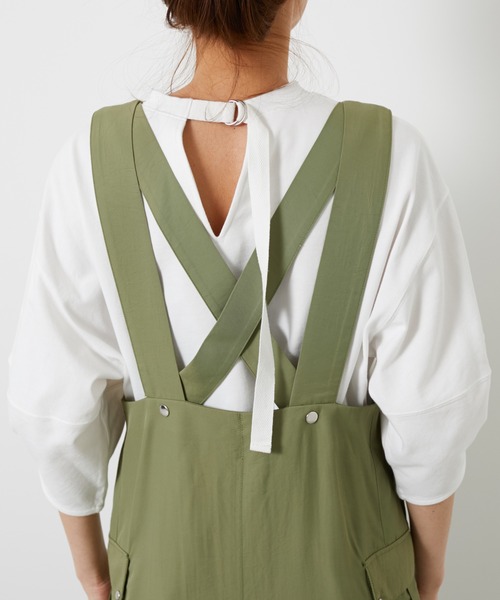 AZUL ENCANTO（アズールエンカント）の「ワークポケットジャンパースカート（ジャンパースカート・レディース・ブラック/カーキ・FREE）」の5枚目の写真