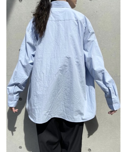 Chikashitsu +(チカシツプラス)の「【Chikashitsu +】oversized box shirt(シャツ/ブラウス・メンズ・ホワイト/ライトブルー・ONE SIZE)」の3枚目の写真