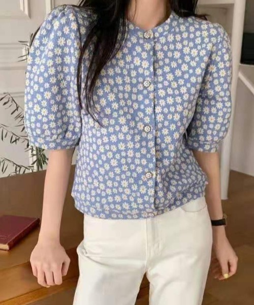 ABITOKYO（アビトーキョー）の「パワーショルダー花柄ブラウス（シャツ/ブラウス・レディース・ブラック/ピンク/ブルー・FREE）」の13枚目の写真