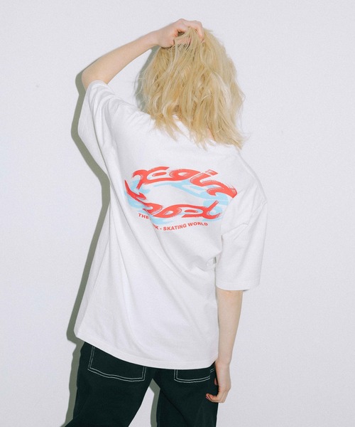 X-girl（エックスガール）の「SPIN LOGO S/S TEE（Tシャツ/カットソー・レディース・ブラック/ブルー/ホワイト/レッド・M/S/XL/L）」の2枚目の写真