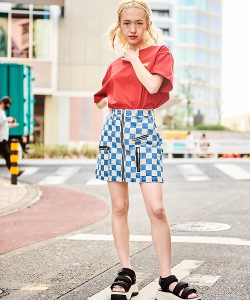 X-girl（エックスガール）の「SPIN LOGO S/S TEE（Tシャツ/カットソー・レディース・ブラック/ブルー/ホワイト/レッド・M/S/XL/L）」の15枚目の写真