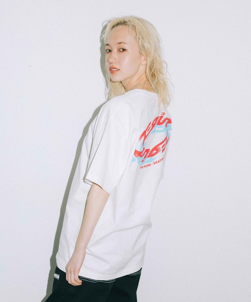 X-girl（エックスガール）の「SPIN LOGO S/S TEE（Tシャツ/カットソー・レディース・ブラック/ブルー/ホワイト/レッド・M/S/XL/L）」の9枚目の写真