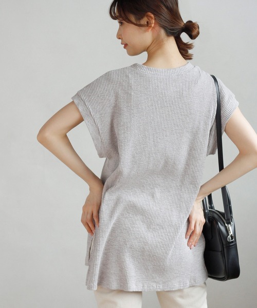 Crisp(クリスプ)の「フレンチスラブチュニックTシャツ(Tシャツ/カットソー・レディース・グレー/カーキ/アイボリー・FREE)」の19枚目の写真