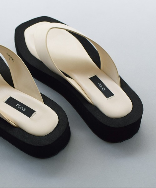 EVOL(イーボル)の「バイカラートングサンダル(サンダル・レディース・ブラック/ブラウン・S/M/L)」の7枚目の写真