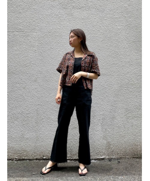 MOUSSY（マウジー）の「WAIST FIT DENIM ジャンプスーツ（サロペット/オーバーオール・レディース・ワンウォッシュ/ブラック・2/1）」の15枚目の写真