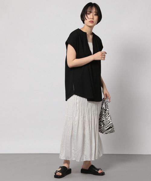 PAGEBOY(ページボーイ)の「スリットVネックフレンチスリーブ(Tシャツ/カットソー・レディース・ブラック/オフホワイト/ブラウン系その他・FREE)」の12枚目の写真