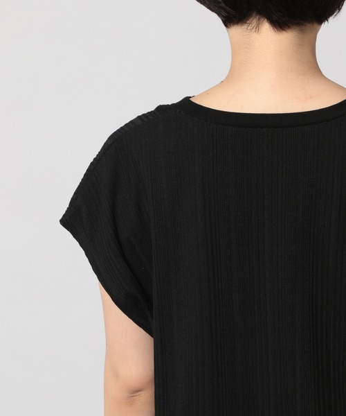 PAGEBOY(ページボーイ)の「スリットVネックフレンチスリーブ(Tシャツ/カットソー・レディース・ブラック/オフホワイト/ブラウン系その他・FREE)」の5枚目の写真