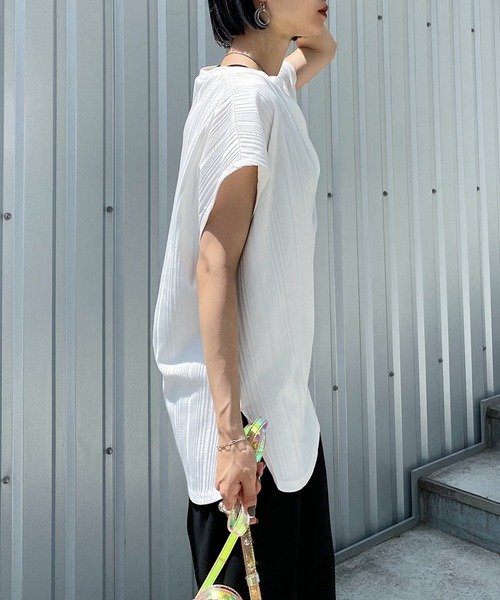 PAGEBOY(ページボーイ)の「スリットVネックフレンチスリーブ(Tシャツ/カットソー・レディース・ブラック/オフホワイト/ブラウン系その他・FREE)」の21枚目の写真